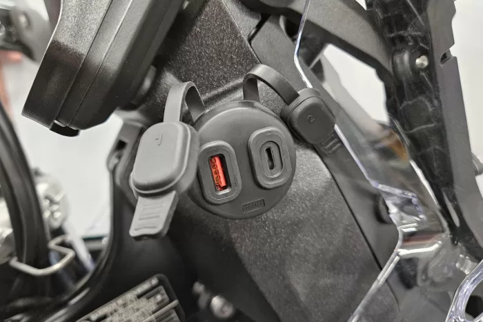USB DUAL SOCKET USB / USB-C - Image 2